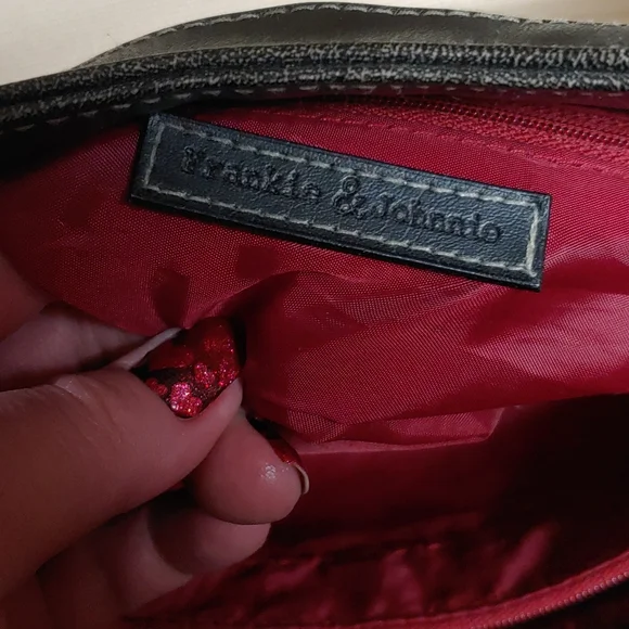 Frankie and Johnnie Dainty Vintage Shoulder Bag - Picture 13 of 16